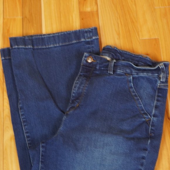 Duluth Trading Co Dark Wash Wide Leg Jeans Size 14x31 - Picture 2 of 5